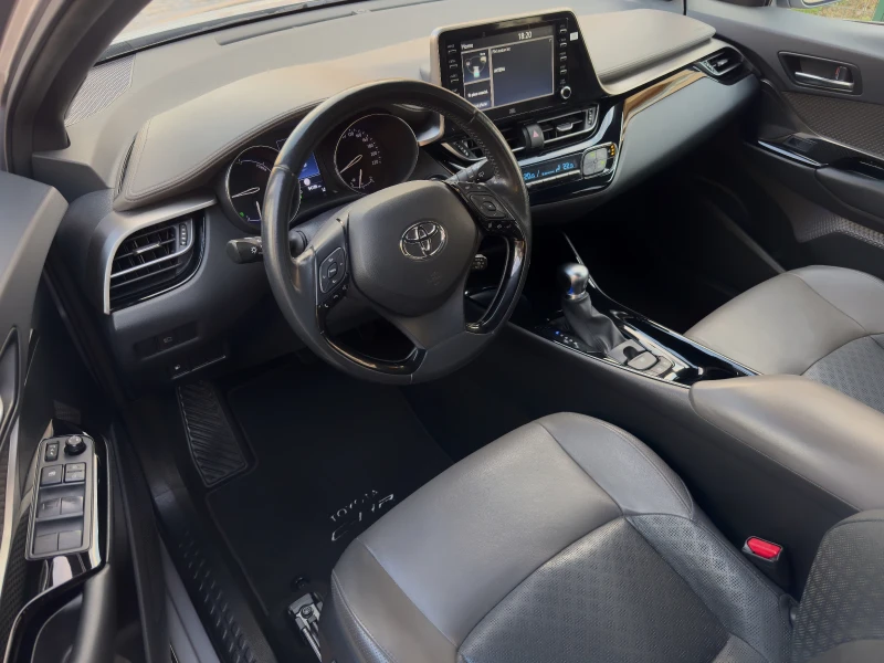 Toyota C-HR [ ГАРАНЦИОННА ] / Classy / Пълна сервизна история , снимка 9 - Автомобили и джипове - 51918374
