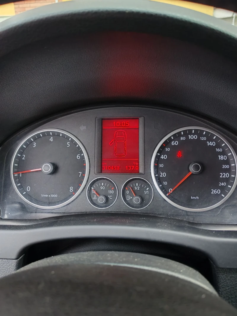 VW Tiguan 1.4 tfsi, снимка 10 - Автомобили и джипове - 52811770