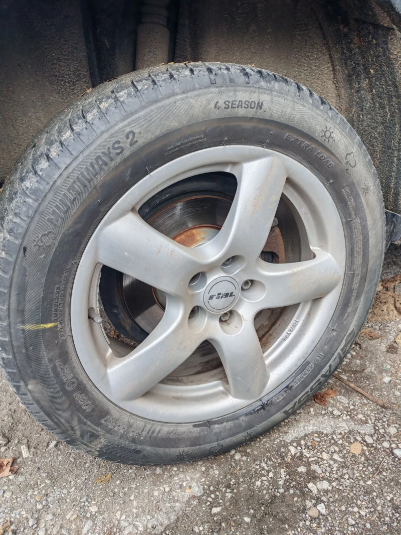 VW Tiguan 1.4 tfsi, снимка 9 - Автомобили и джипове - 52811770