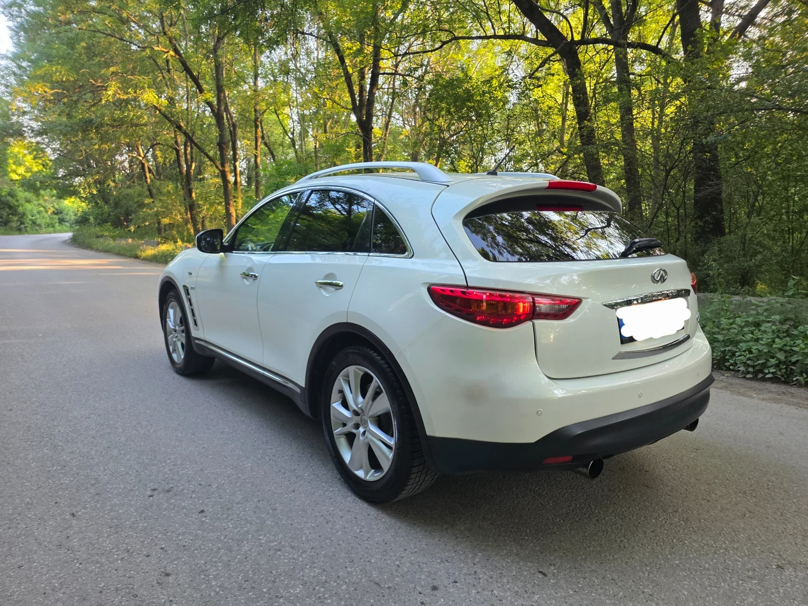 Infiniti QX70 3.0d - изображение 10