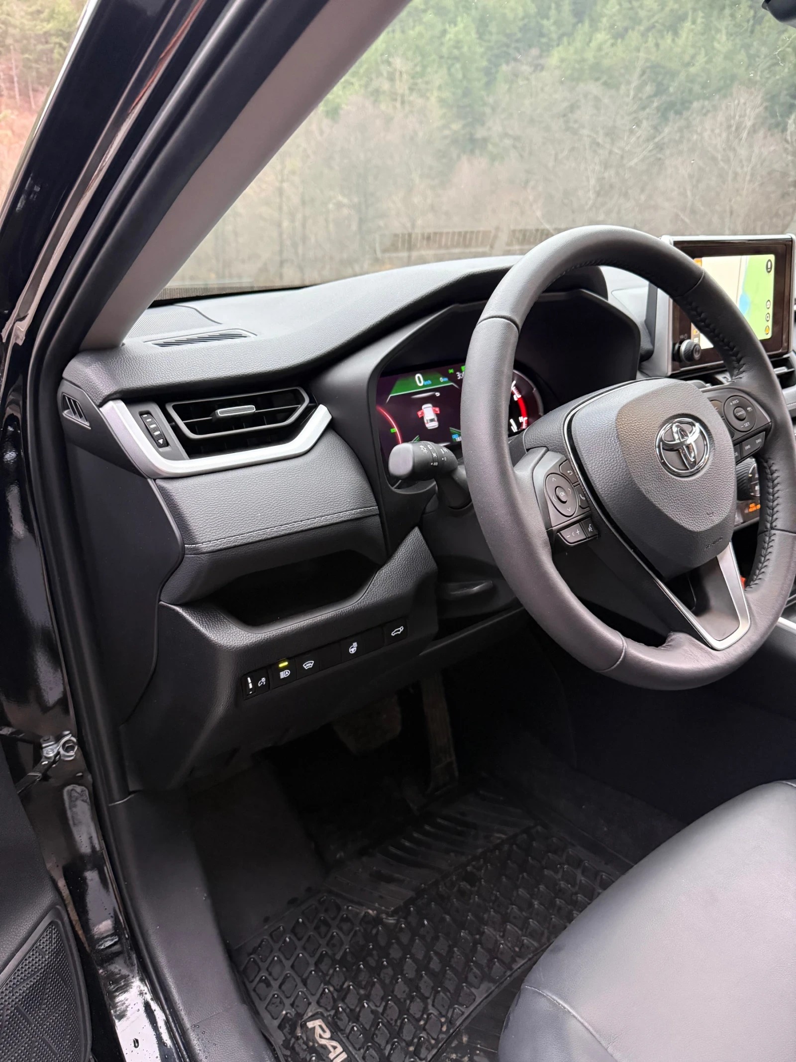 Toyota Rav4 XLE, снимка 11 - Автомобили и джипове - 53904470