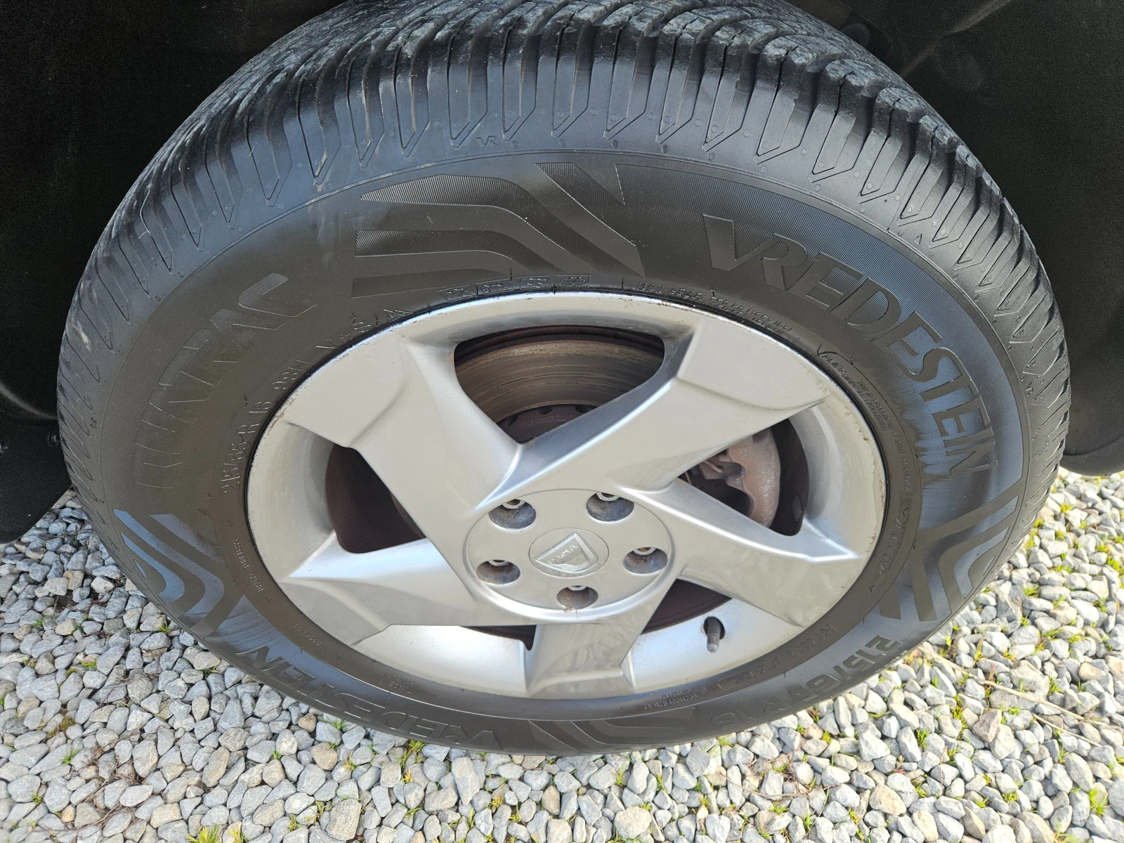 Dacia Duster 1.6/4x4, снимка 17 - Автомобили и джипове - 54041895