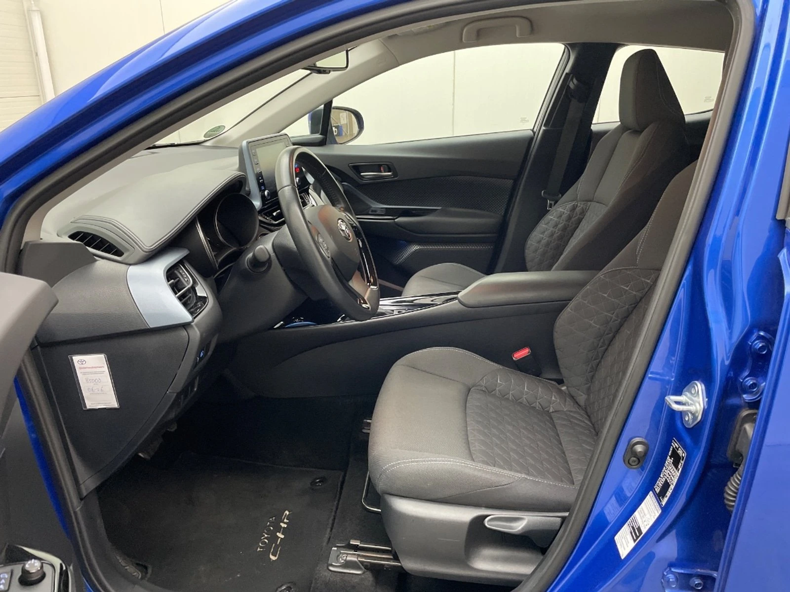 Toyota C-HR 2.0 Dynamic, снимка 13 - Автомобили и джипове - 54191444