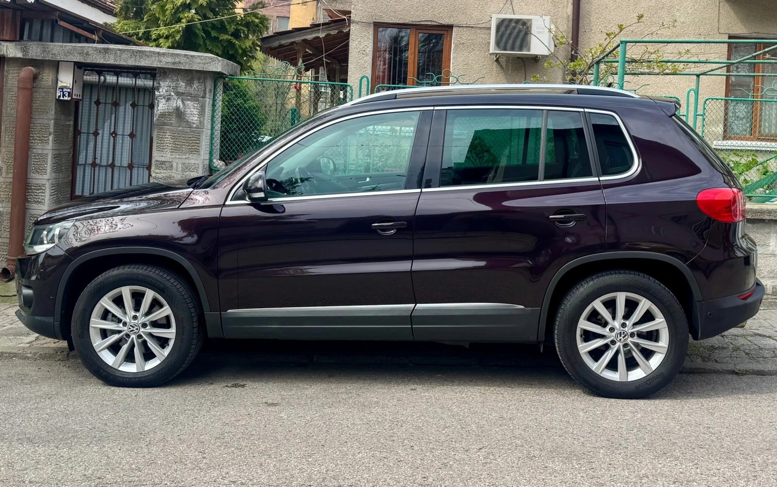 VW Tiguan 2.0TDI 110ps, снимка 3 - Автомобили и джипове - 54423991