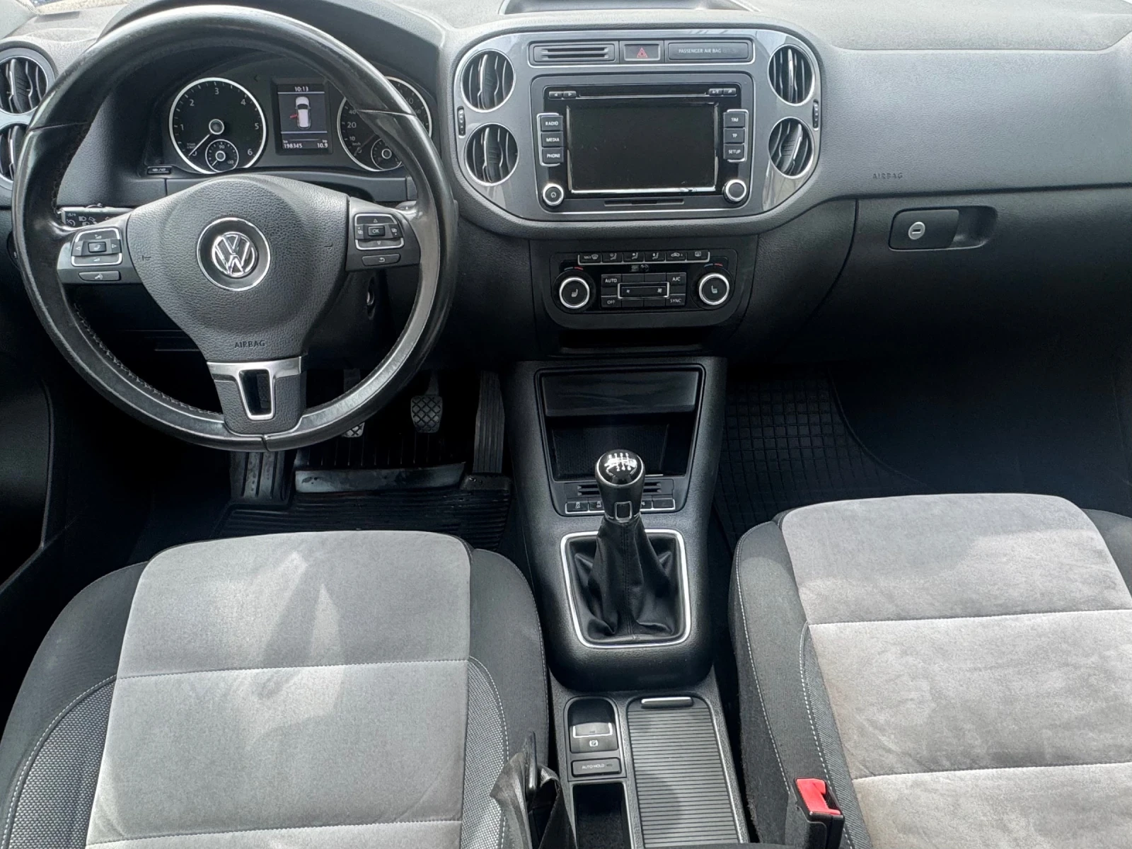 VW Tiguan 2.0TDI 110ps, снимка 4 - Автомобили и джипове - 54423991