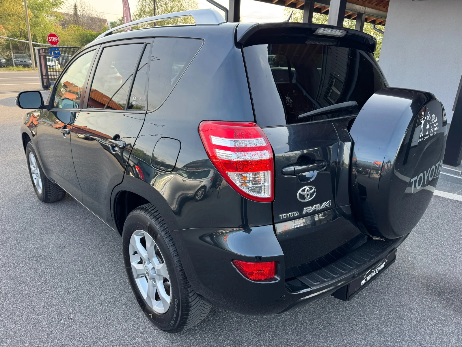 Toyota Rav4 2.2 D-4D  * LUXURY* * КОЖА* * 4X4*  * НОВ ВНОС* , снимка 6 - Автомобили и джипове - 54612963