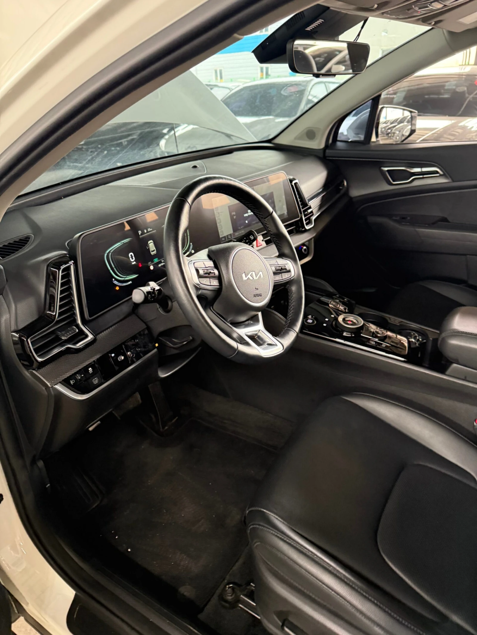 Kia Sportage 1.6 HEV - ОЧАКВАН ВНОС, снимка 4 - Автомобили и джипове - 54619863
