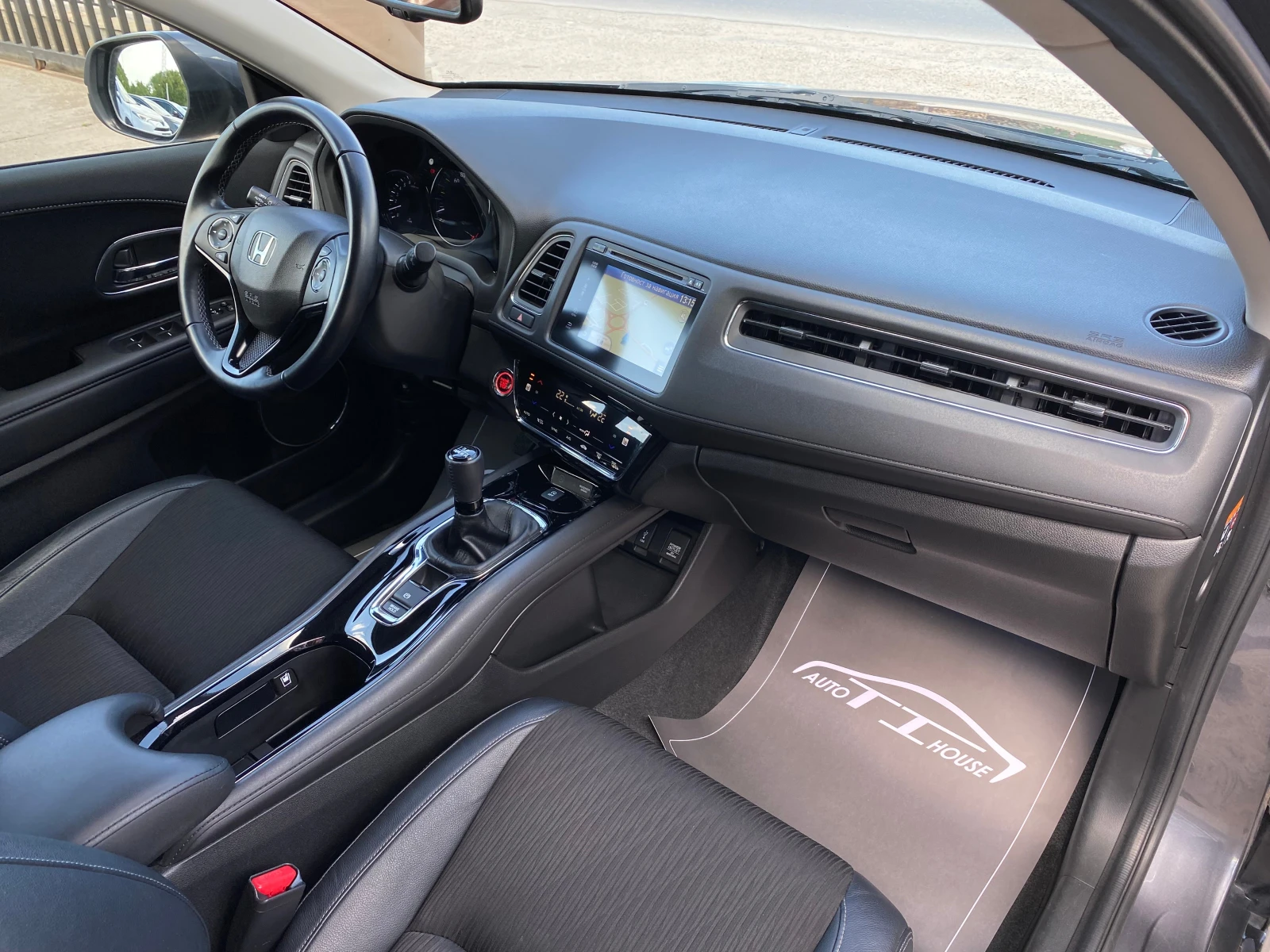 Honda Hr-v Executive* Face* КАТО НОВА !, снимка 10 - Автомобили и джипове - 54701865