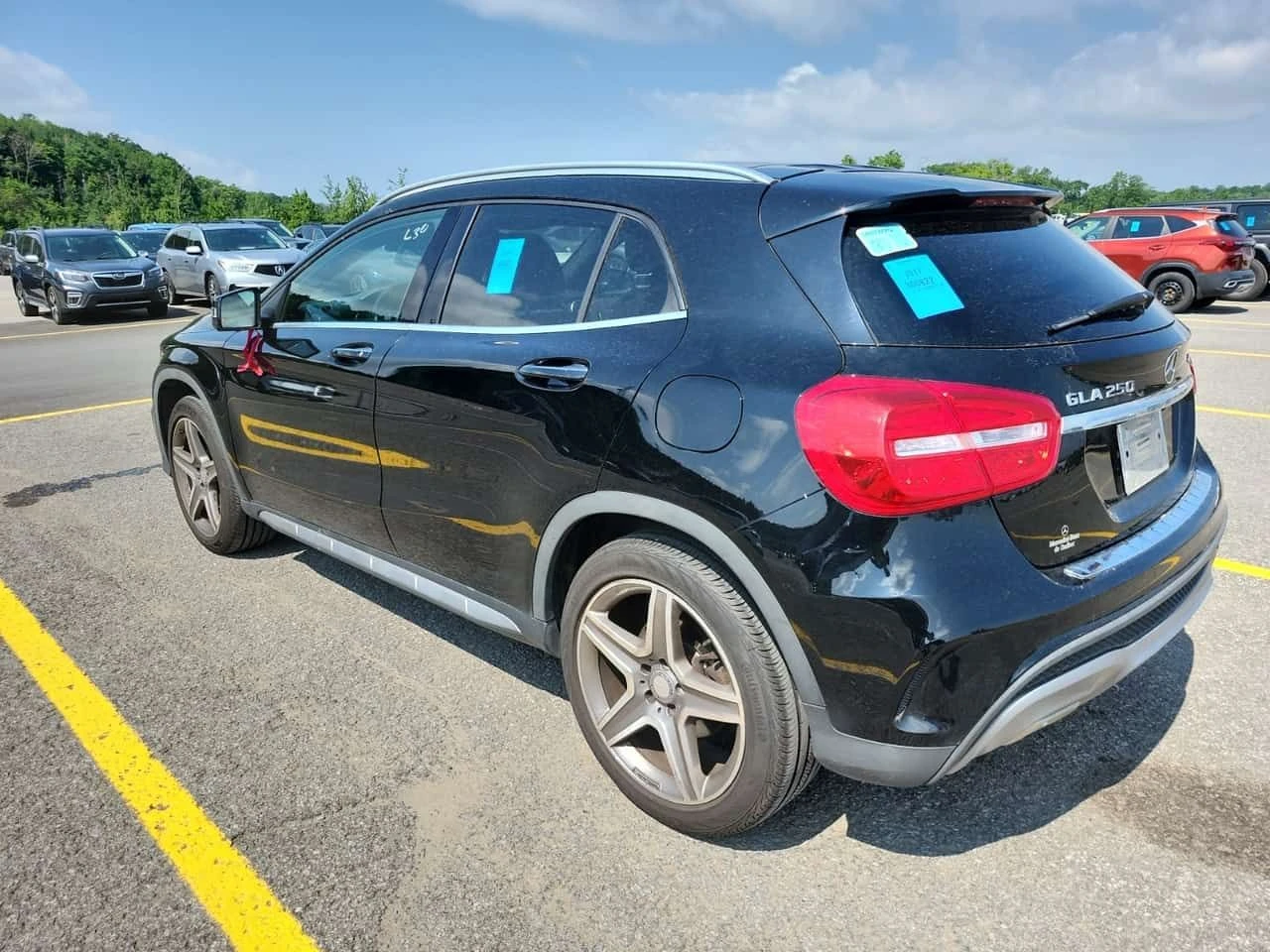 Mercedes-Benz GLA 250 АМГ Пакет/CARFAX/Панорама/Подгрев/Памет/ФИНАНСИРАН, снимка 4 - Автомобили и джипове - 55188064