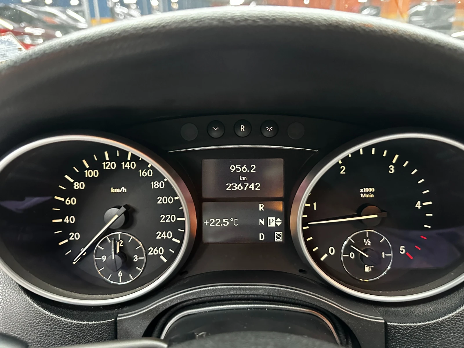 Mercedes-Benz ML 320 3.0d 224 к.с./4matic , снимка 12 - Автомобили и джипове - 55475708