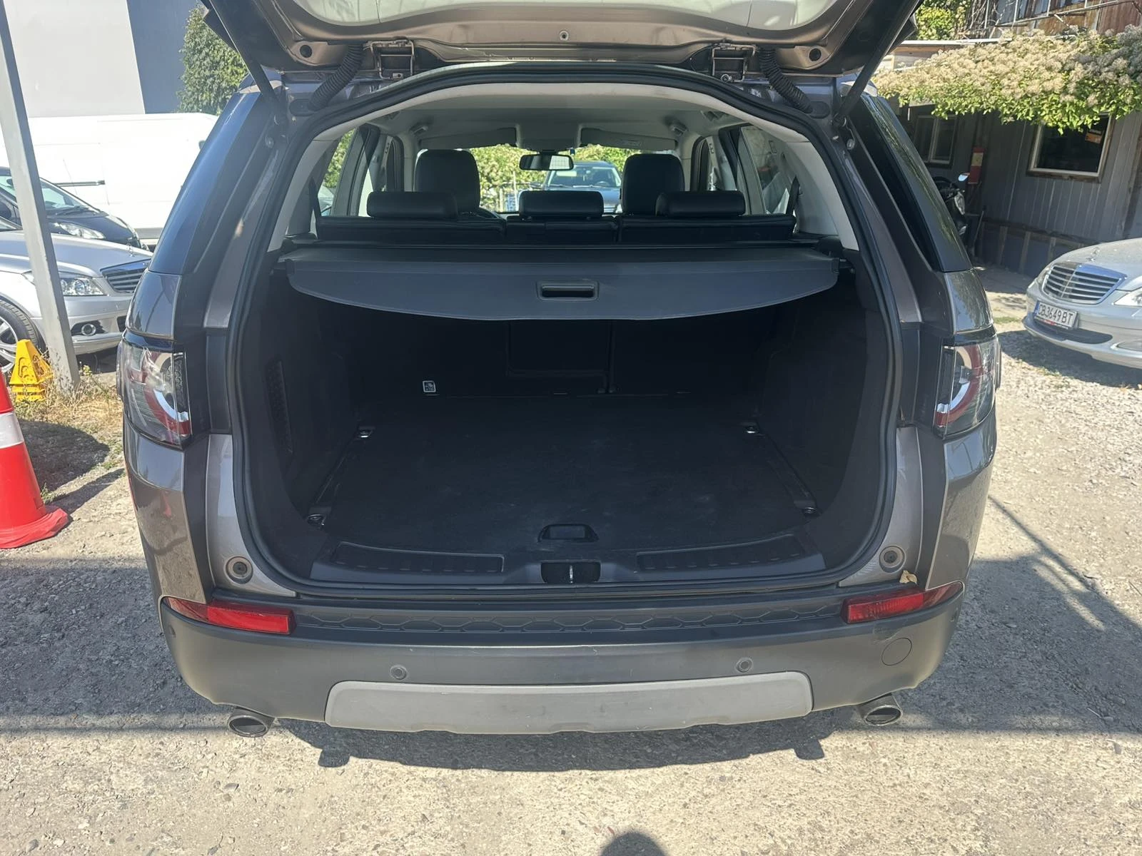 Land Rover Discovery Sport 2.0TD4  4X4, снимка 17 - Автомобили и джипове - 55989928