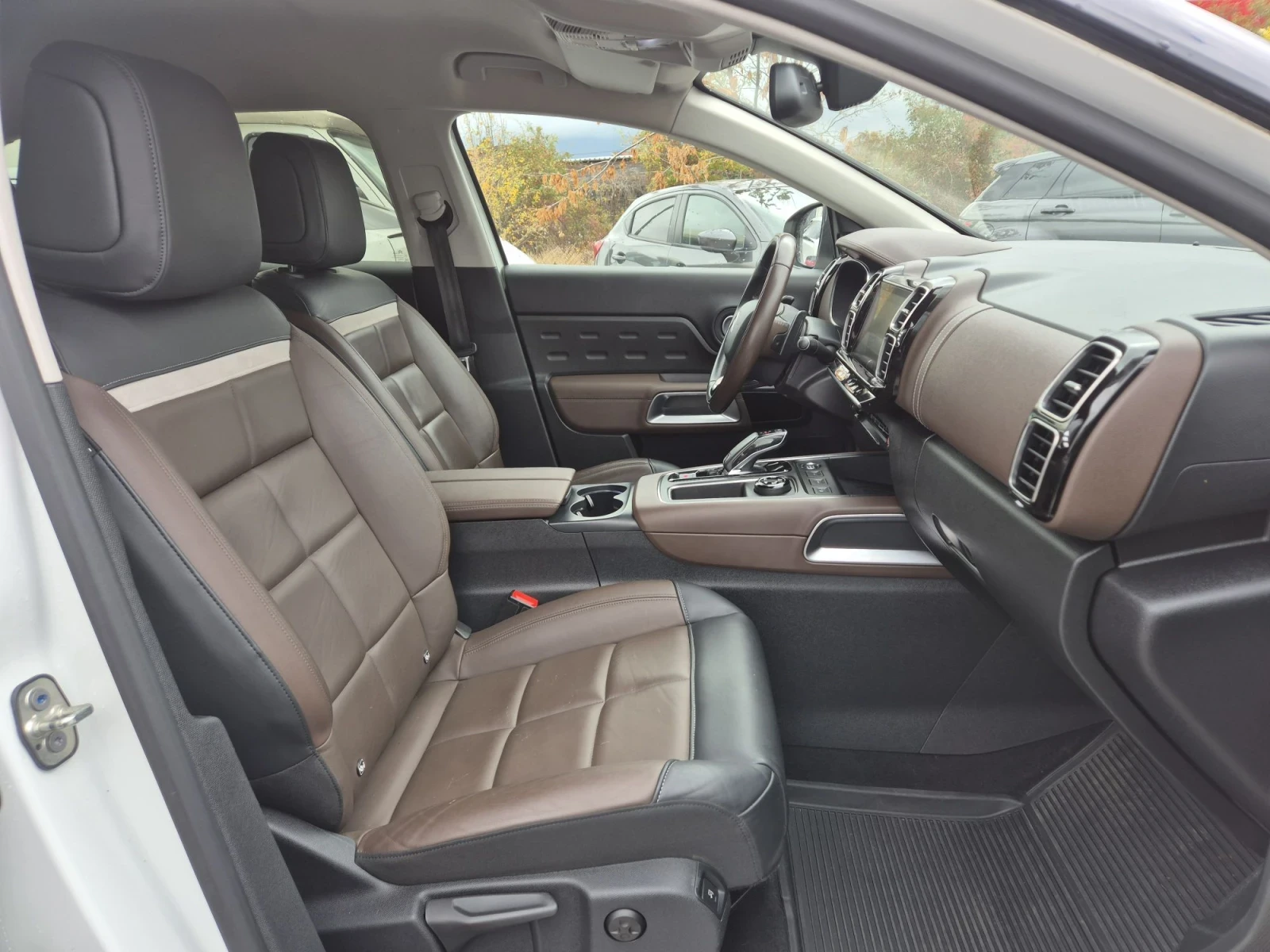 Citroen C5 Aircross 2.0HDI///FULL, снимка 11 - Автомобили и джипове - 56714705