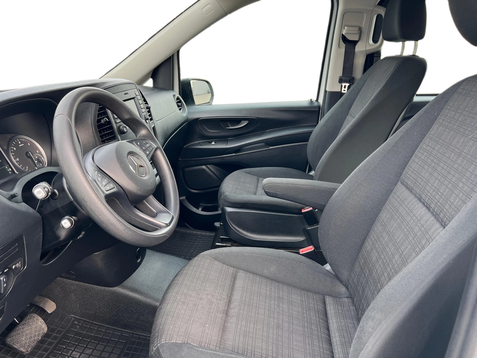 Mercedes-Benz Vito 114 CDI Tourer PRO Long, снимка 8 - Бусове и автобуси - 53732171