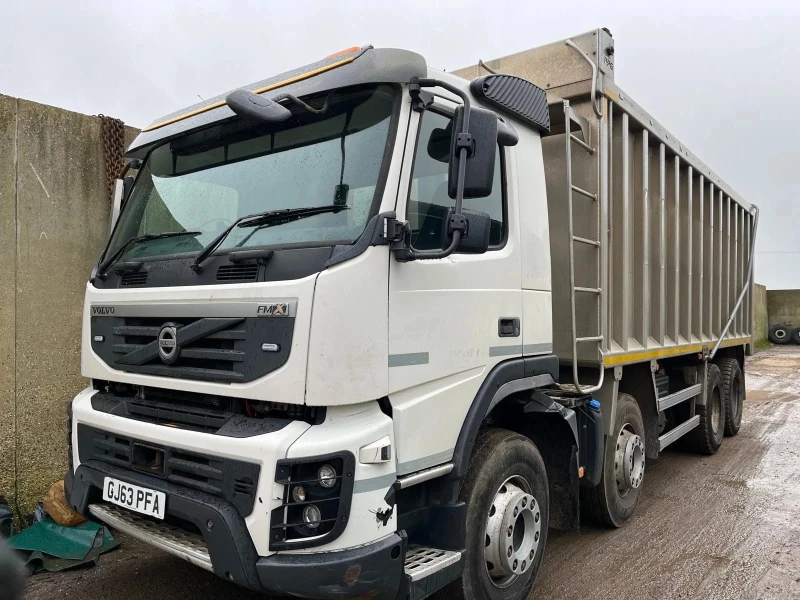 Volvo Fm 8x4  ЗЪРНОВОЗ 