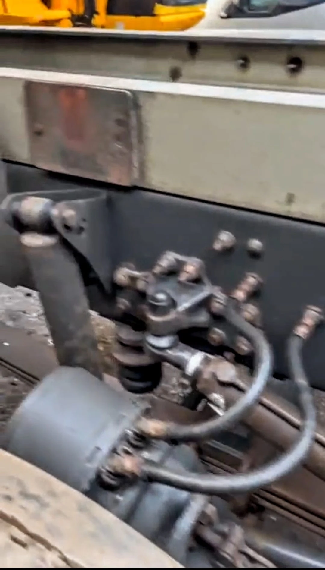 Volvo Fm 8x4  ЗЪРНОВОЗ  - изображение 7