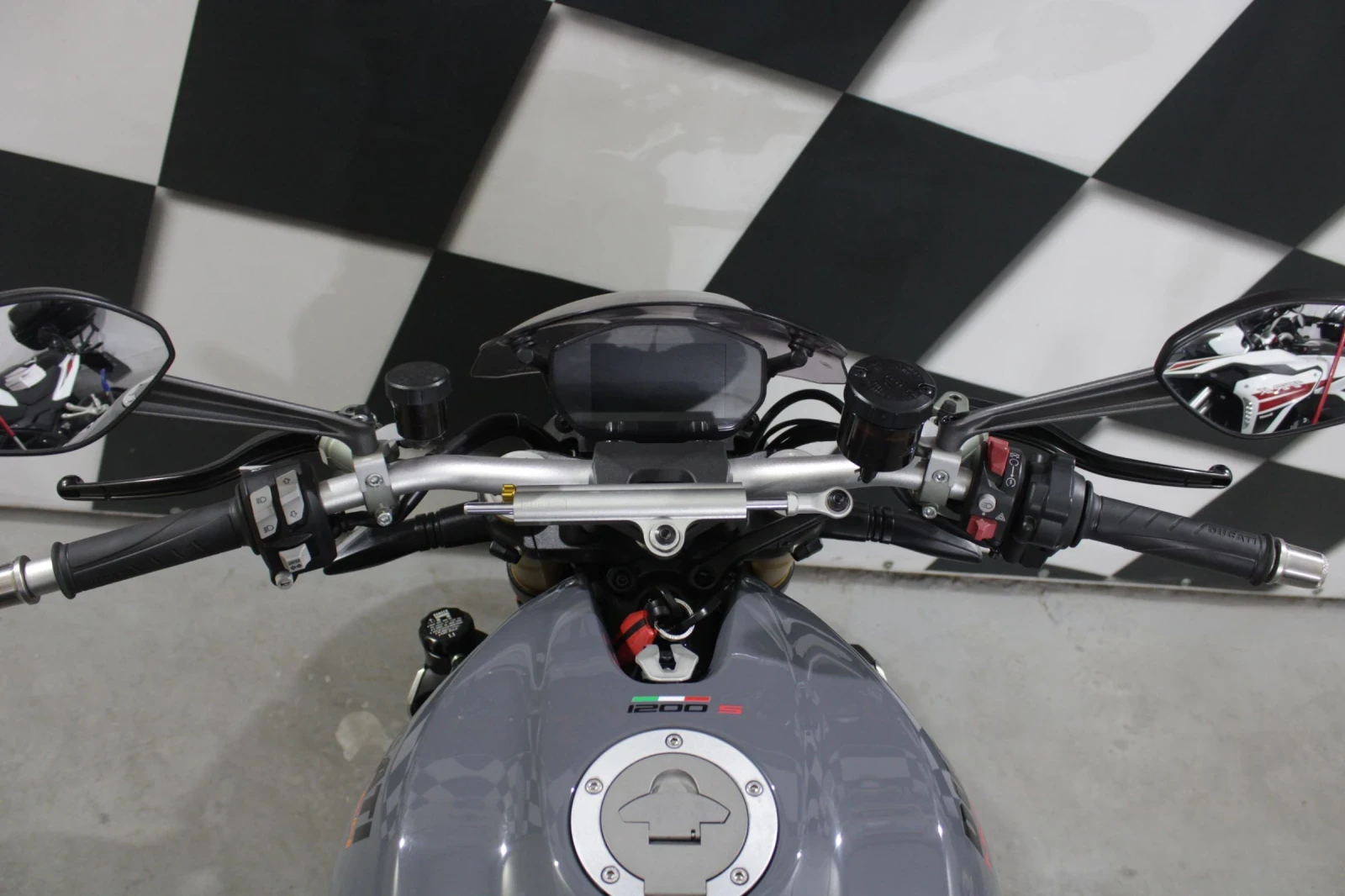 Ducati Monster 1200S 2017г. - изображение 9