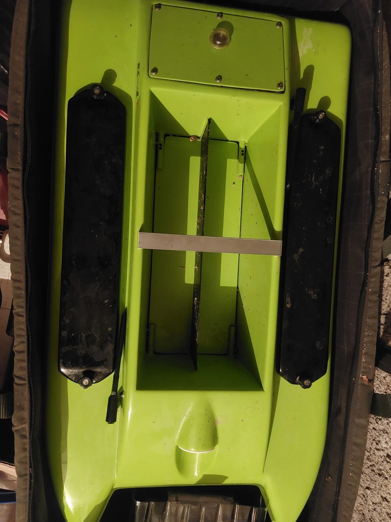 Лодка Собствено производство Лодка за захранка - изображение 6