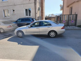 Mercedes-Benz C 220, снимка 2