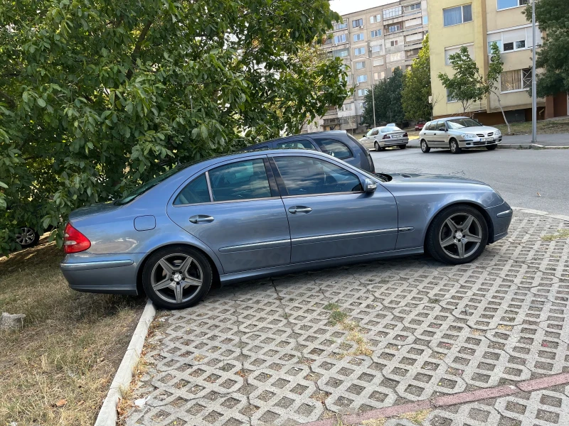 Mercedes-Benz E 320, снимка 2 - Автомобили и джипове - 48044589