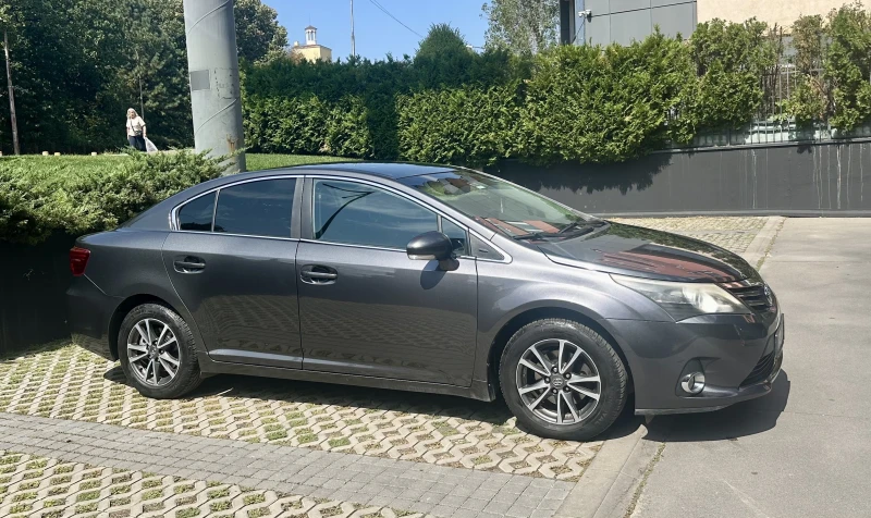 Toyota Avensis, снимка 1 - Автомобили и джипове - 47161947