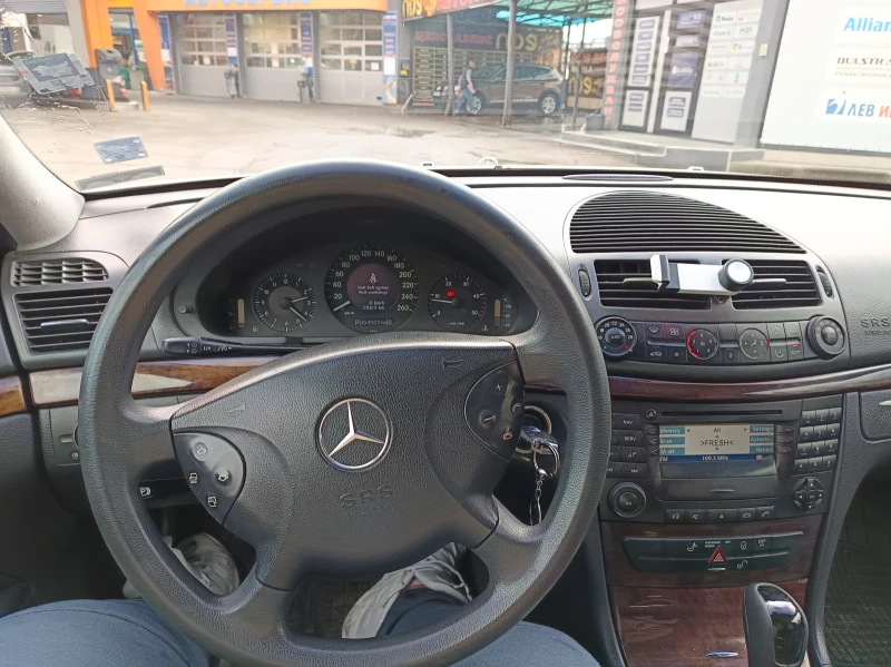 Mercedes-Benz E 270 E270cdi 300hp, снимка 8 - Автомобили и джипове - 48321235