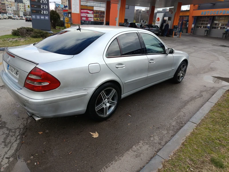 Mercedes-Benz E 270 E270cdi 300hp, снимка 3 - Автомобили и джипове - 48321235