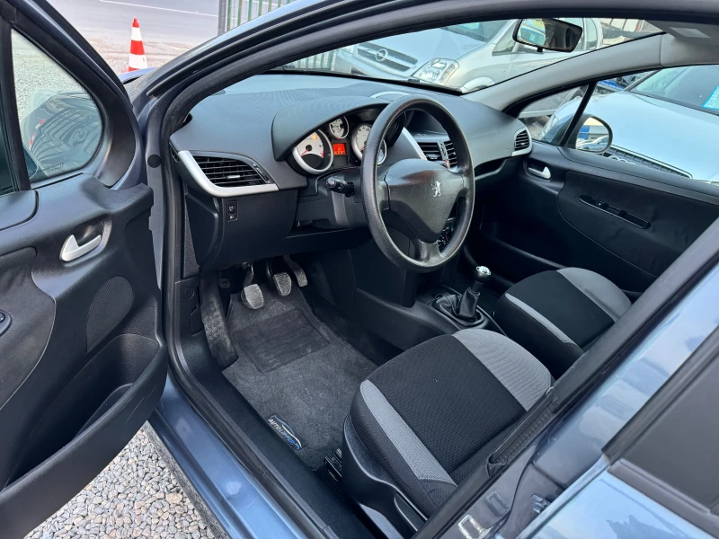 Peugeot 207 1.4i, снимка 7 - Автомобили и джипове - 49130858