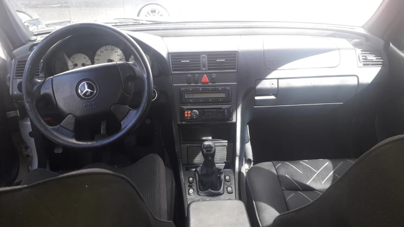 Mercedes-Benz C 220 CDI Sport, снимка 8 - Автомобили и джипове - 49420626