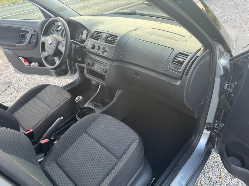 Skoda Fabia Бензин* 2012г* Климатик* Германия, снимка 11 - Автомобили и джипове - 51334147