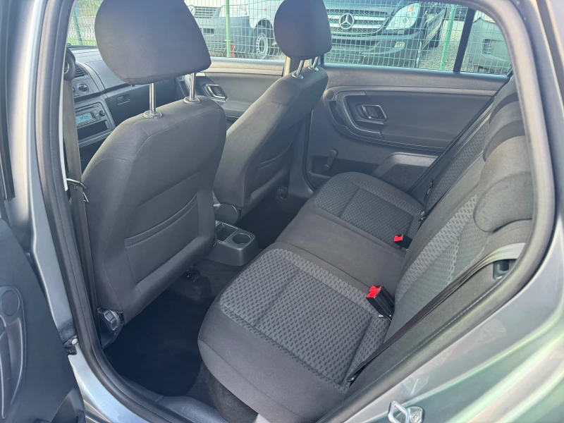 Skoda Fabia Бензин* 2012г* Климатик* Германия, снимка 8 - Автомобили и джипове - 51334147