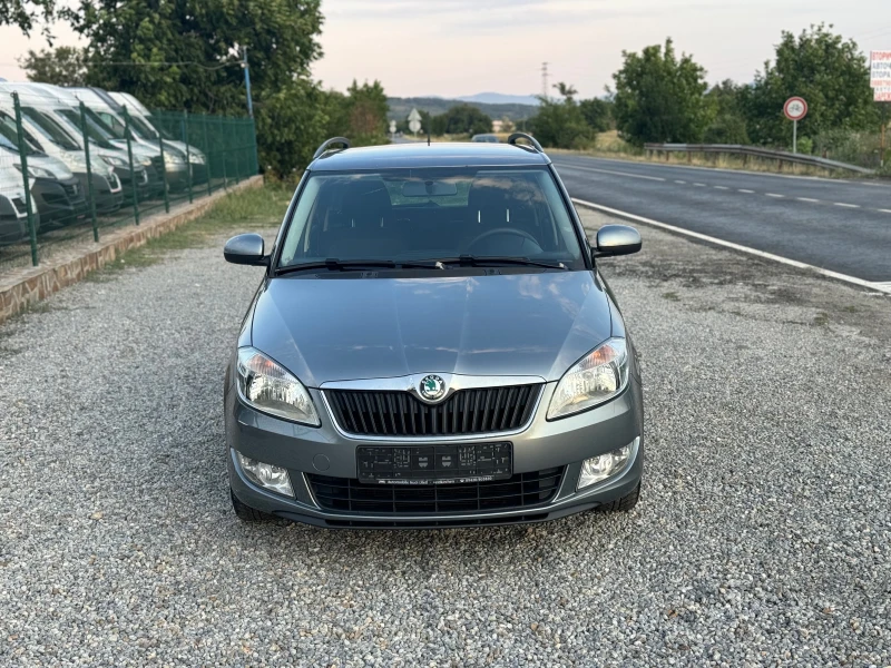 Skoda Fabia Бензин* 2012г* Климатик* Германия, снимка 2 - Автомобили и джипове - 51334147