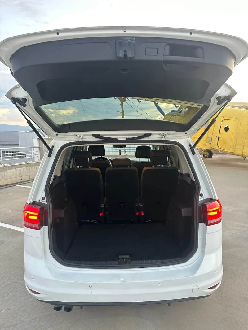 VW Touran 2.0tdi Automat, снимка 7 - Автомобили и джипове - 52218067