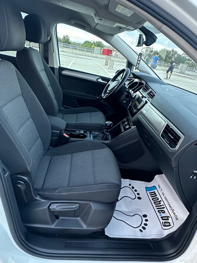 VW Touran 2.0tdi Automat, снимка 11 - Автомобили и джипове - 52218067