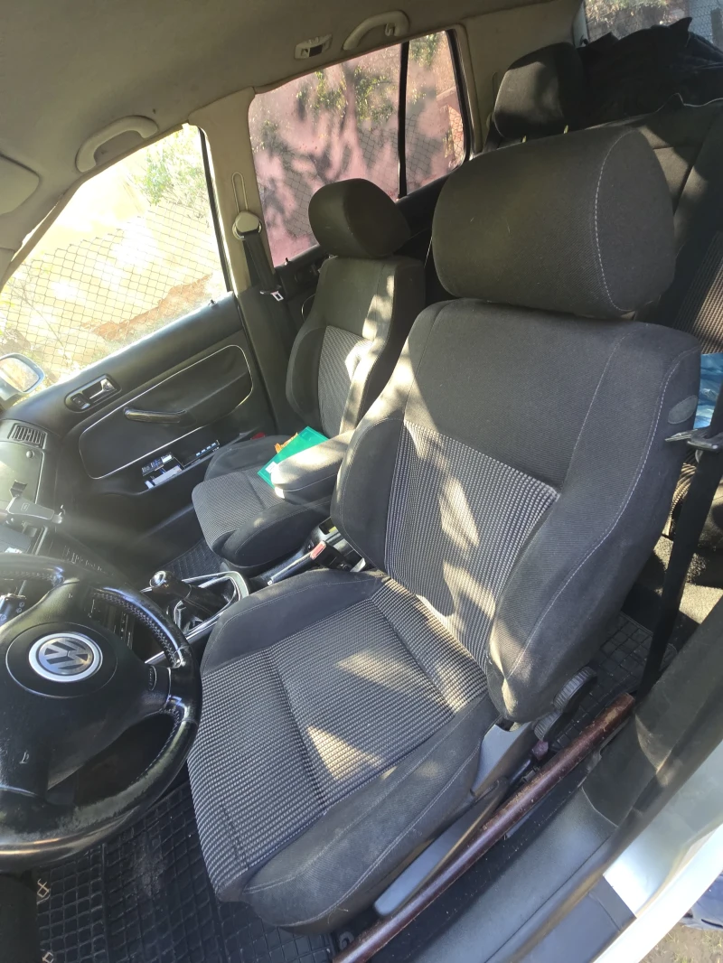 VW Golf, снимка 8 - Автомобили и джипове - 52263631