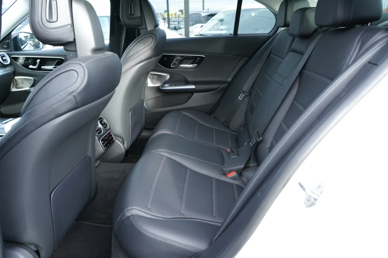 Mercedes-Benz C 400 e* 4M* PLUG IN HYBRID* AMG* HEAD UP* BURMESTER , снимка 16 - Автомобили и джипове - 52635354