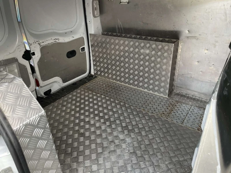 Renault Kangoo 1.5 dCi 90 к.с. Extra R-Link, снимка 12 - Автомобили и джипове - 52653550