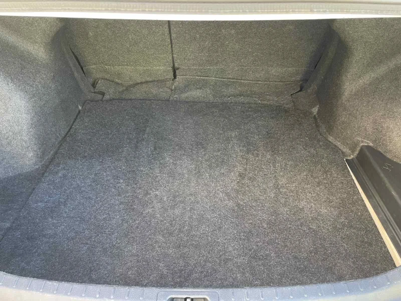 Toyota Corolla Luna 1.6 132hp, снимка 16 - Автомобили и джипове - 52653550