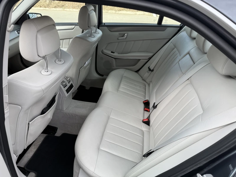 Mercedes-Benz E 350 4 MATIC, снимка 6 - Автомобили и джипове - 52775957