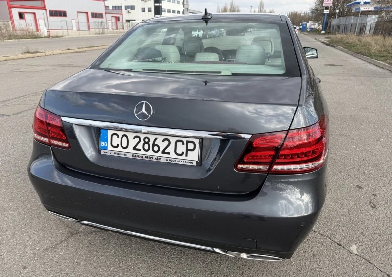 Mercedes-Benz E 350 4 MATIC, снимка 4 - Автомобили и джипове - 52775957