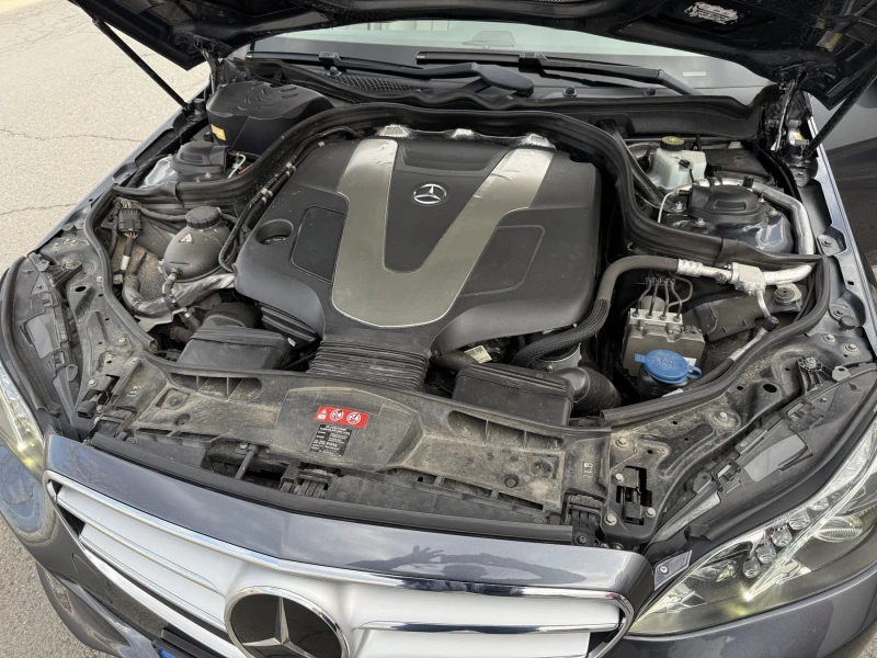 Mercedes-Benz E 350 4 MATIC, снимка 11 - Автомобили и джипове - 52775957