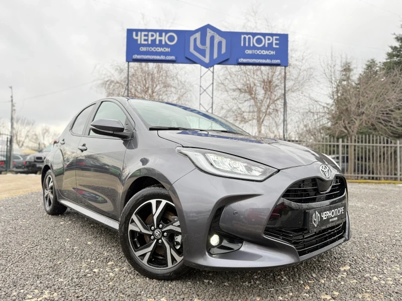 Toyota Yaris 1.5 Hybrid Lounge Premium ГАРАНЦИЯ