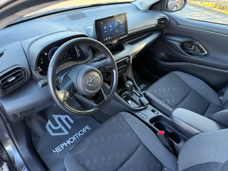 Toyota Yaris 1.5 Hybrid Lounge Premium ГАРАНЦИЯ, снимка 11 - Автомобили и джипове - 52802700