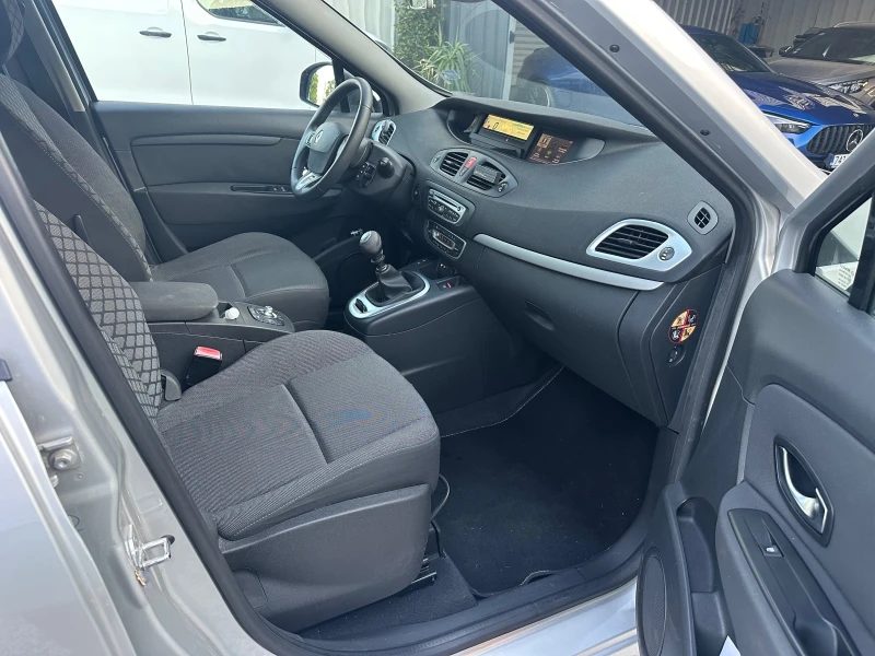 Renault Grand scenic 1.9dci 131k.c.Сервизна книжка 149000км, снимка 11 - Автомобили и джипове - 52932843