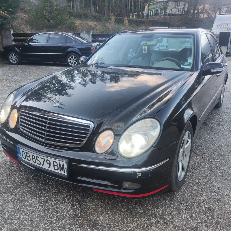 Mercedes-Benz E 220, снимка 2 - Автомобили и джипове - 53056887