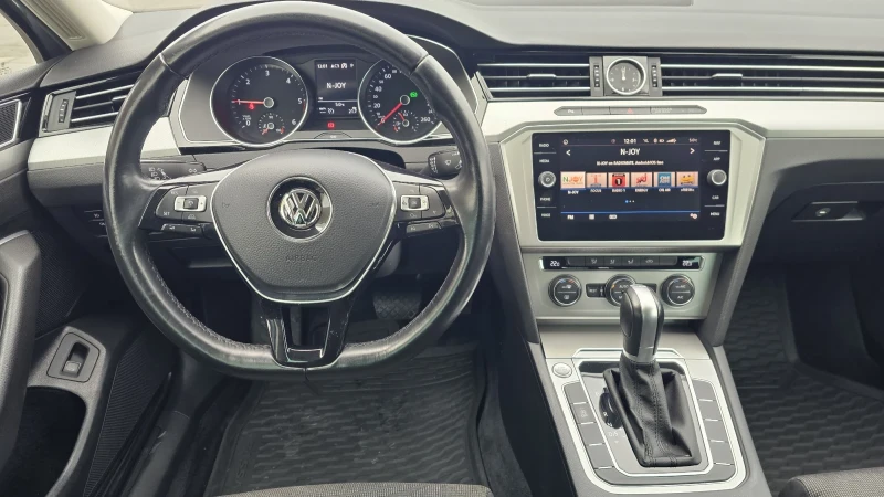 VW Passat 1.6TD-120к.с - 7G automat. , снимка 9 - Автомобили и джипове - 53294476