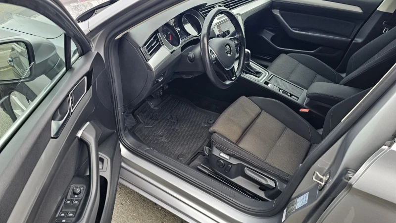 VW Passat 1.6TD-120к.с - 7G automat. , снимка 8 - Автомобили и джипове - 53294476
