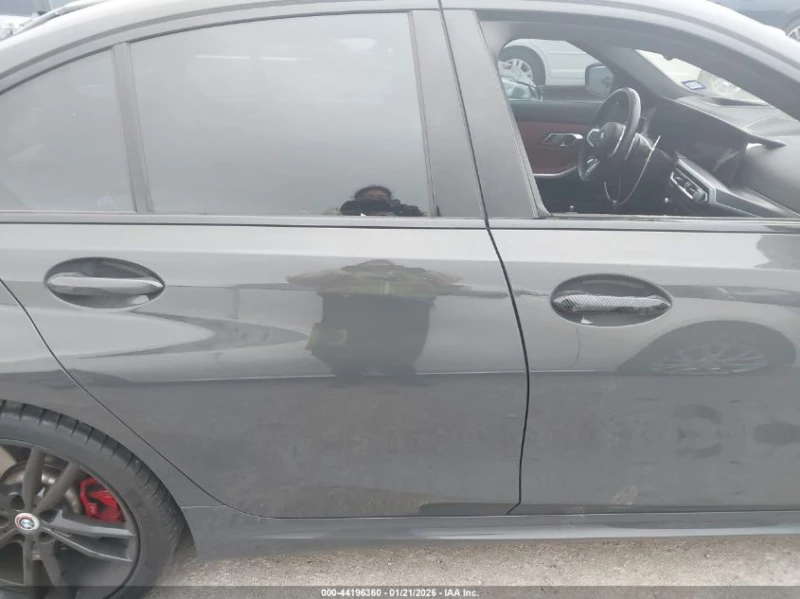 BMW 330 2l I xDrive, снимка 13 - Автомобили и джипове - 53395473