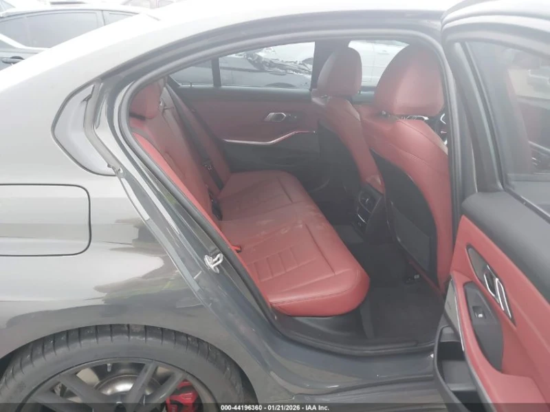 BMW 330 2l I xDrive, снимка 8 - Автомобили и джипове - 53395473