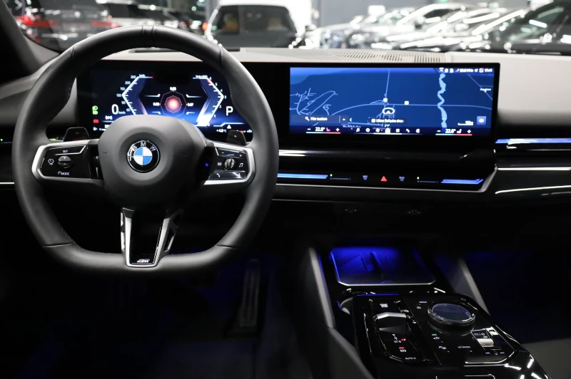 BMW 520 Xdrive* Msport Paket* FULL LED LIGHTS* 360* , снимка 10 - Автомобили и джипове - 53433375