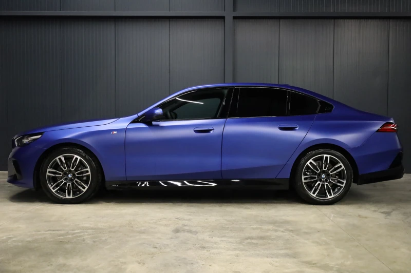 BMW 520 Xdrive* Msport Paket* FULL LED LIGHTS* 360* , снимка 3 - Автомобили и джипове - 53433375